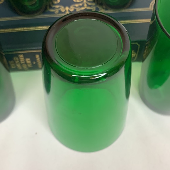 Vintage deep emerald green stacking drinking glasses - Picture 6 of 8